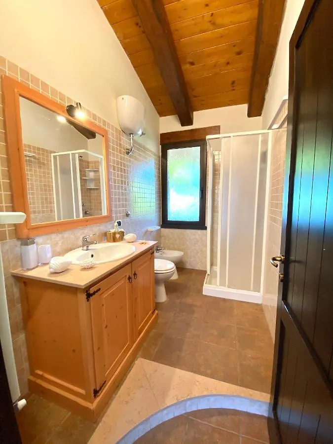 Lägenhet B Holidays Casa Vacanze Càbras Italien